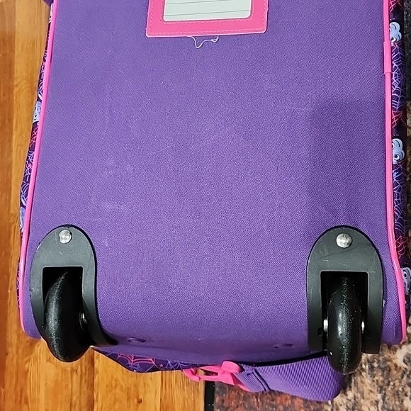 Vamparina roll on kids luggage. - Picture 4 of 11